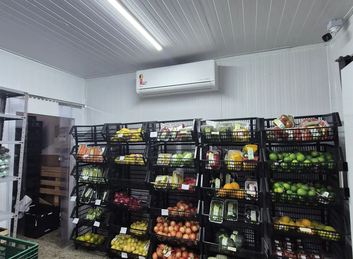 Hortifrúti em loja de varejo com instalação elétrica nova